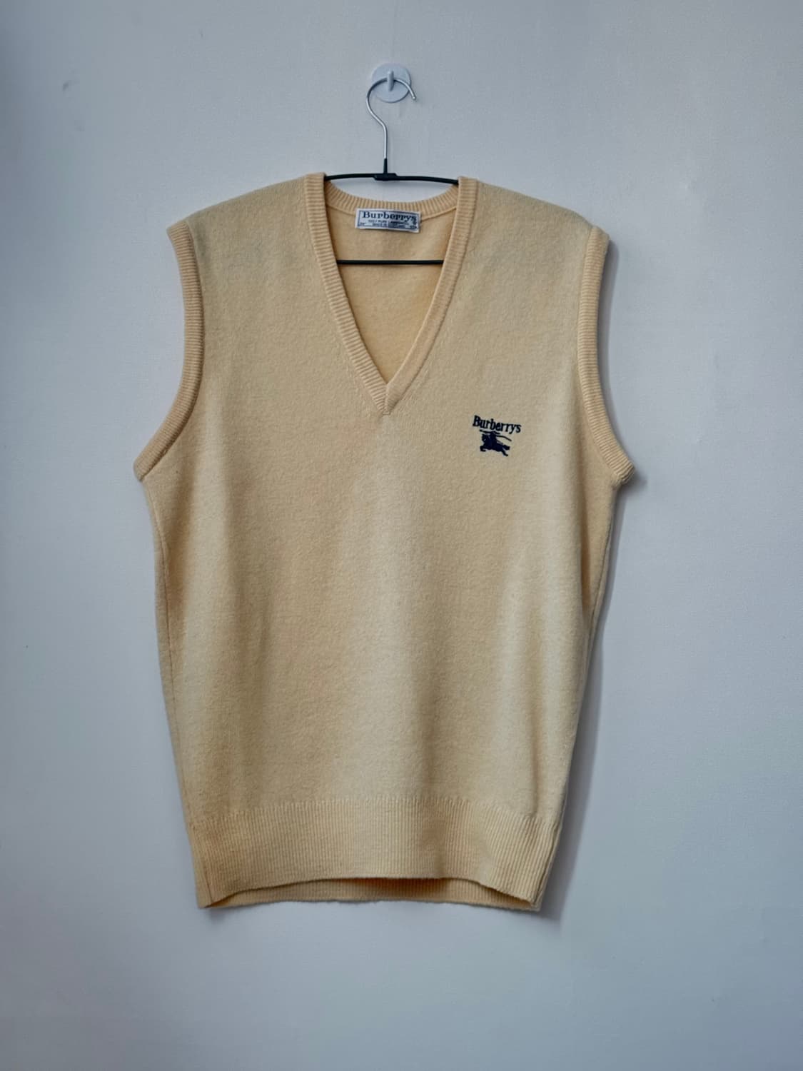 빈티지 버버리 브이넥 니트 상품이미지1