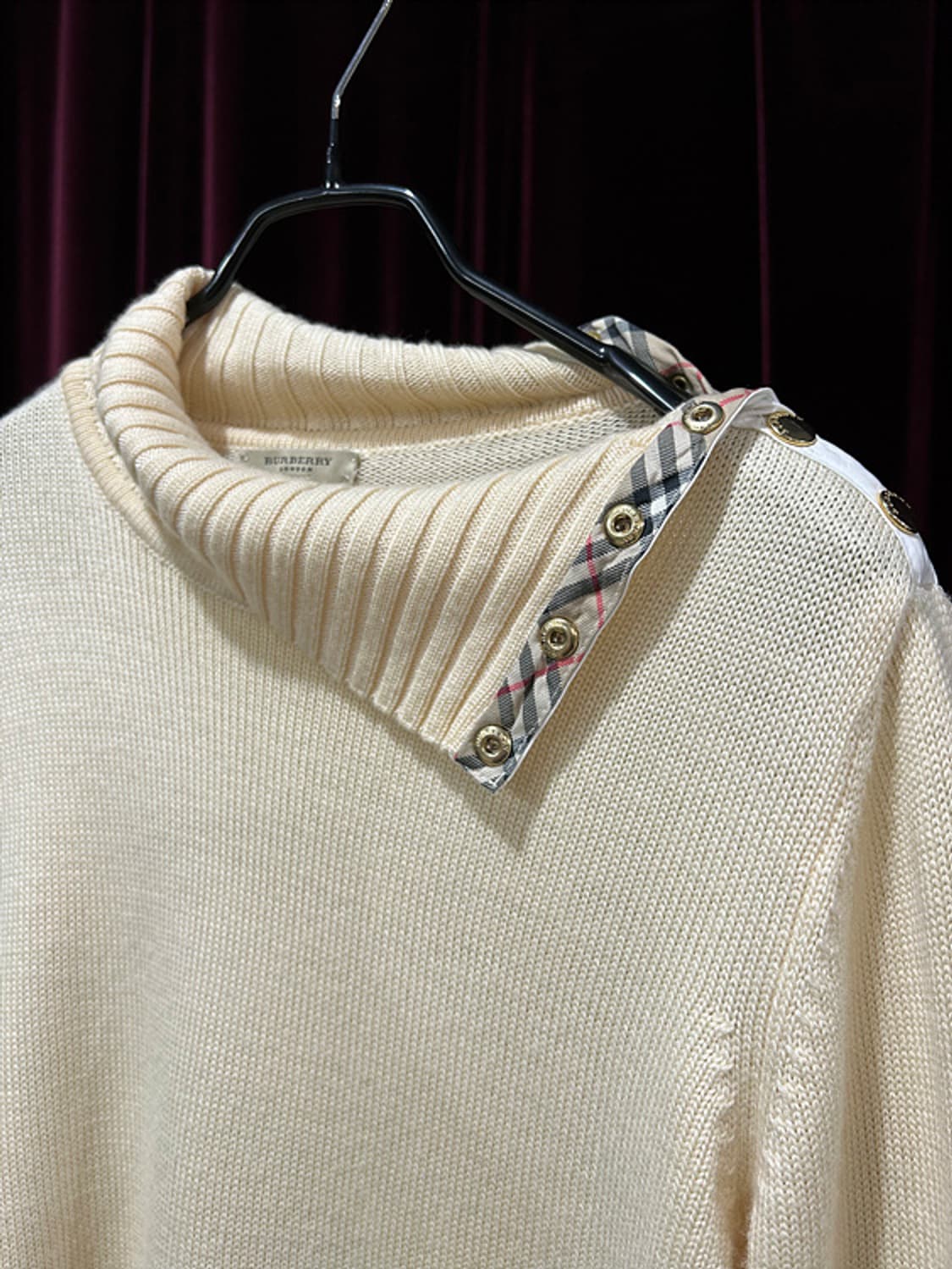BURBERRY side button knit 상품이미지1