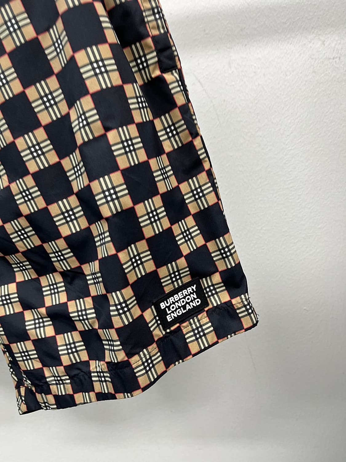 34) 버버리 신형 체크 쇼츠  상품이미지3