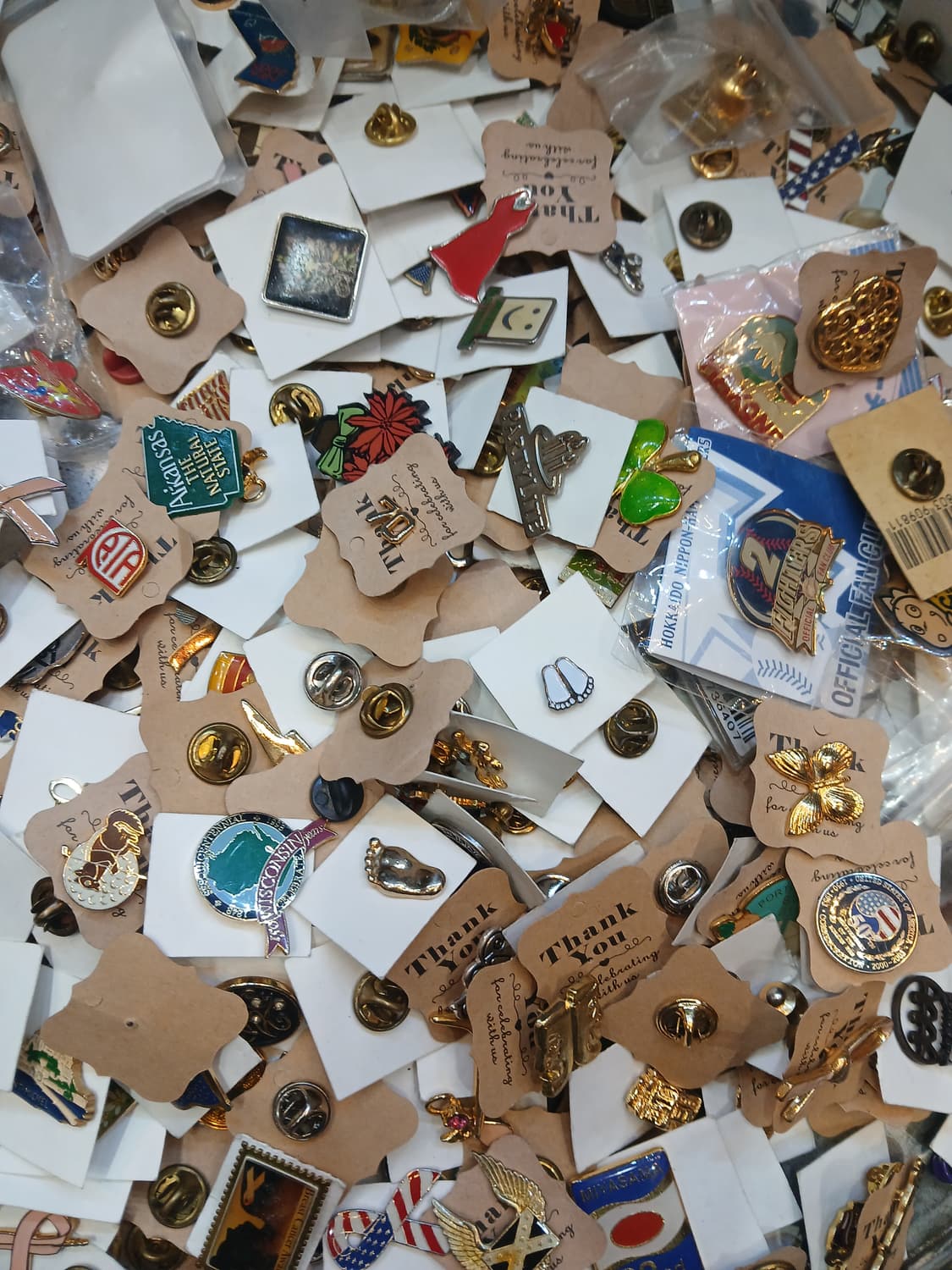 빈티지 핀 뱃지  (랜덤)10개 무료배송 39900원 상품이미지1