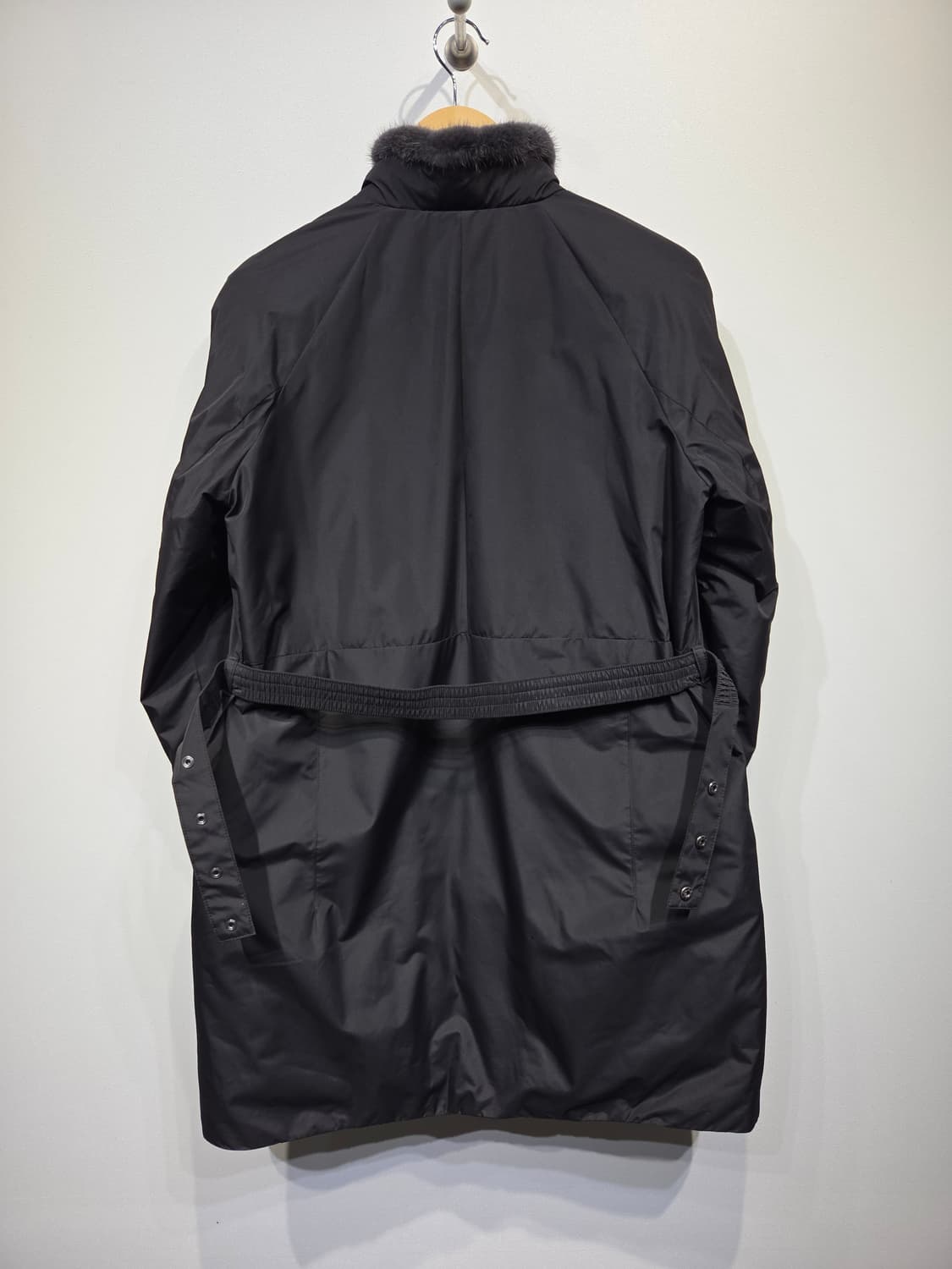 Merc London 머크런던 밍크 배색 덕다운 롱 코트 상품이미지6