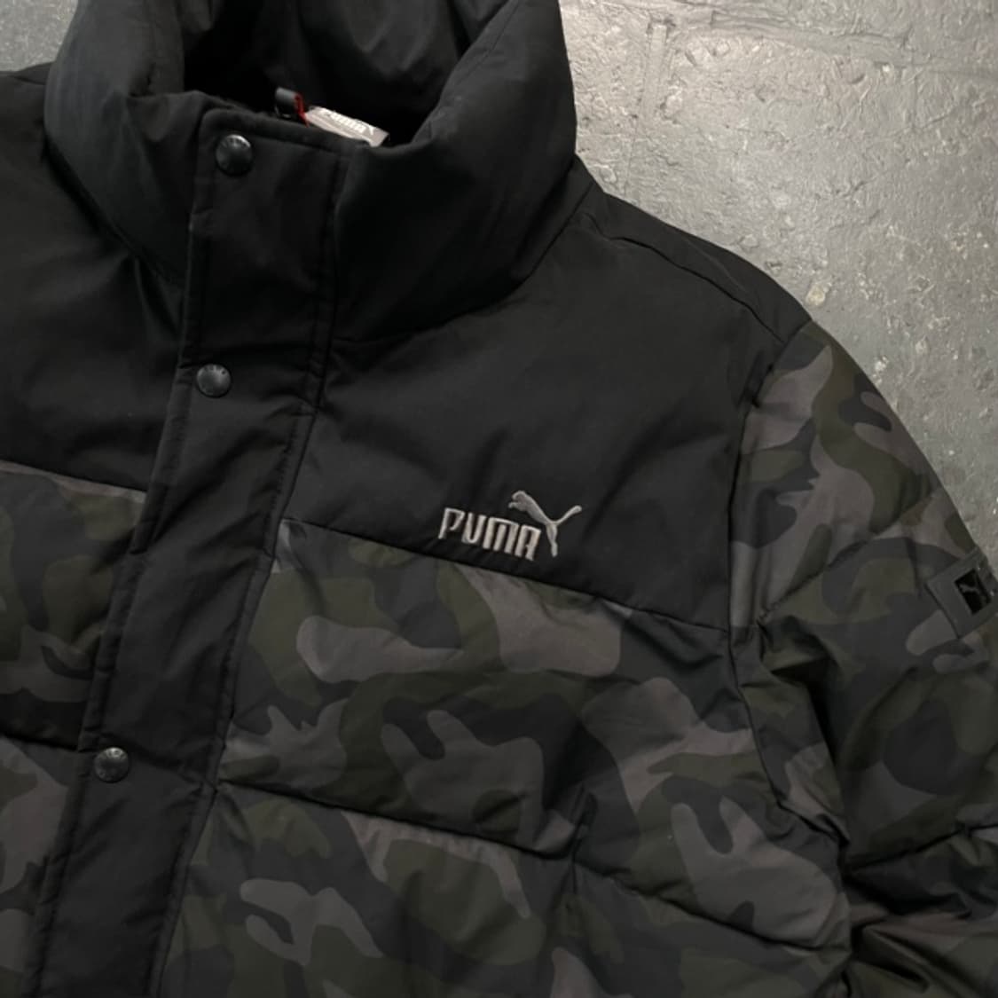 100-105 푸마 밀리터리 카모 패딩 상품이미지2