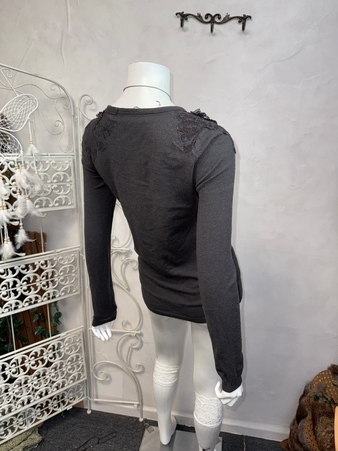 Obzéé charcoal fairy floral lace knit 상품이미지3