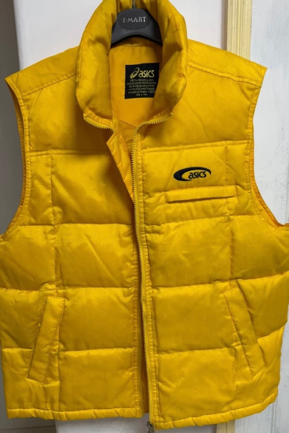 아식스 조끼패딩 상품이미지1