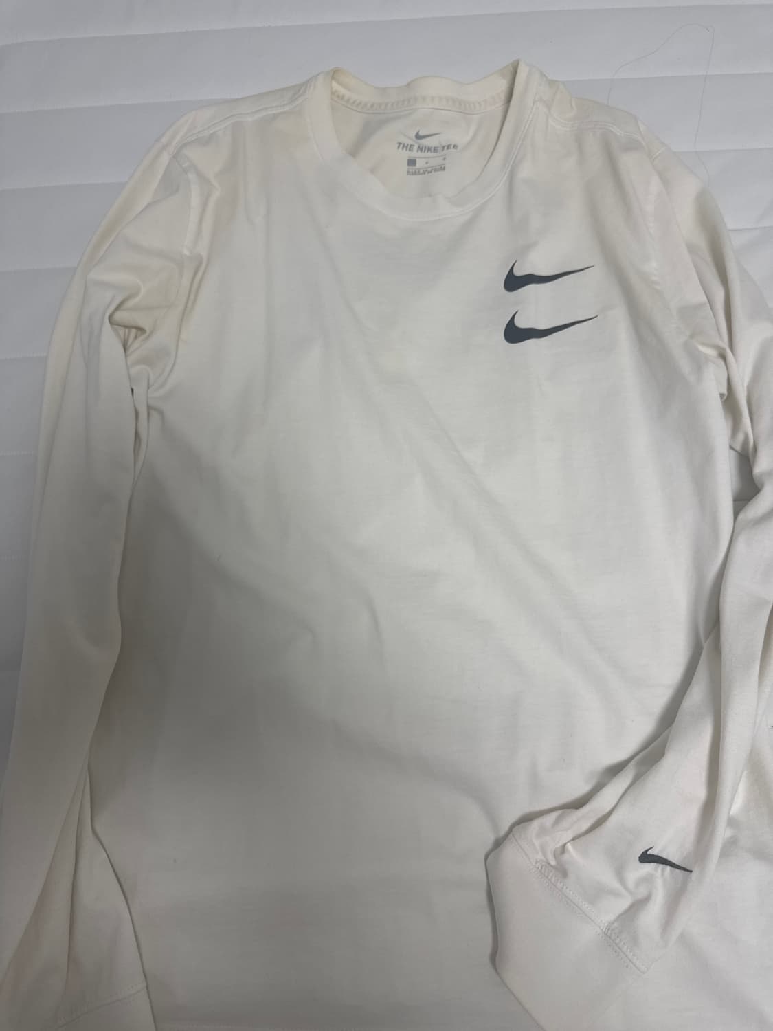 나이키 더블 스우시 롱슬리브 상품이미지1