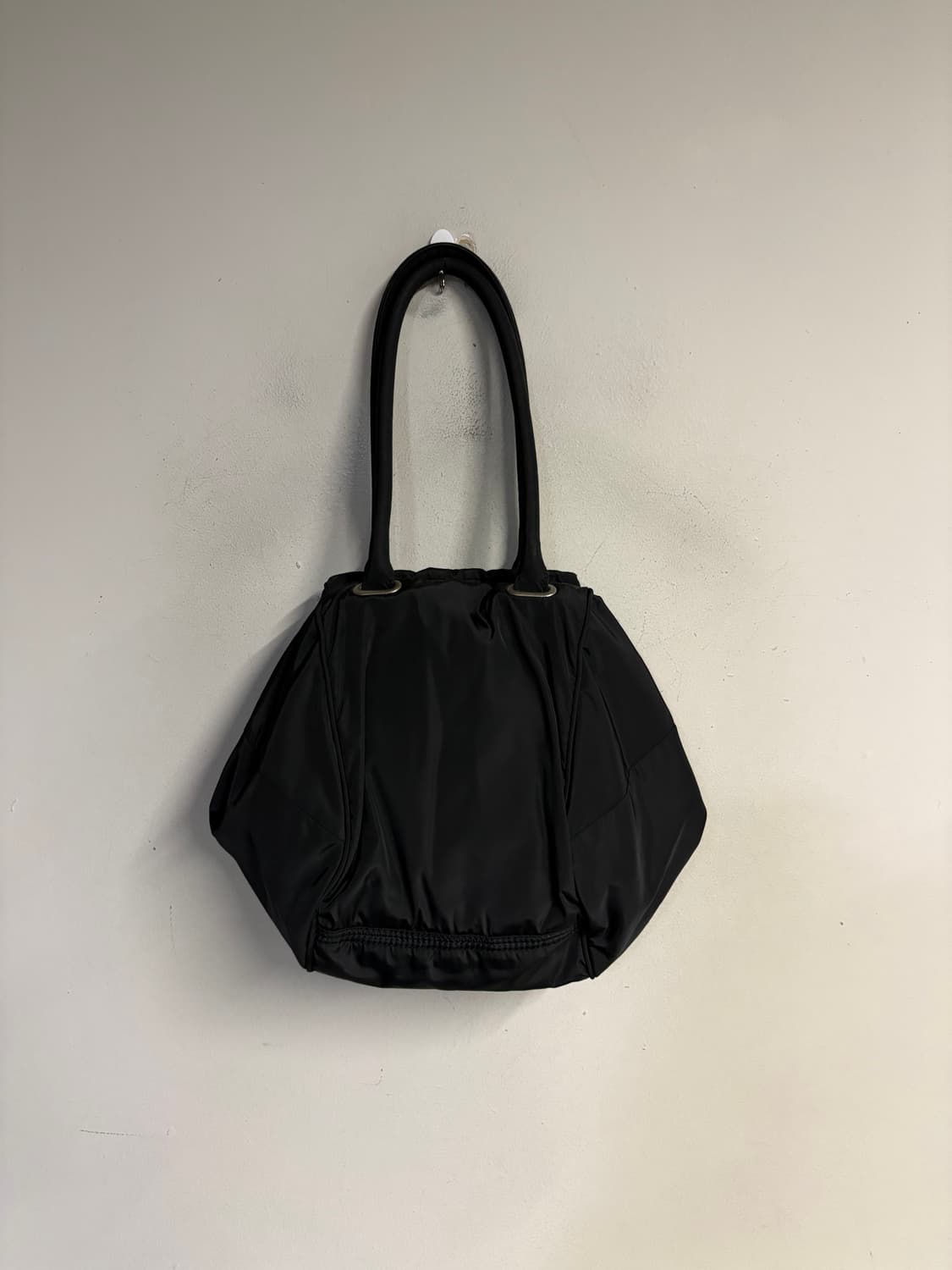 DIESEL padded nyloon shoulder bag 상품이미지5