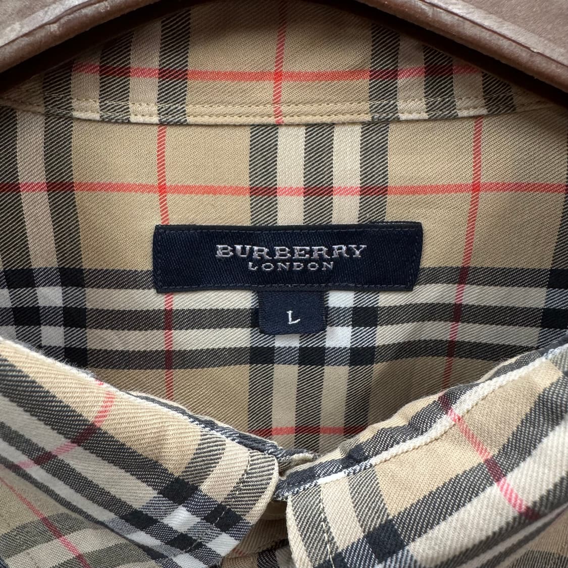 00s 버버리 런던 노바체크 긴팔 셔츠 화이트 기사 로고 베이지 상품이미지6