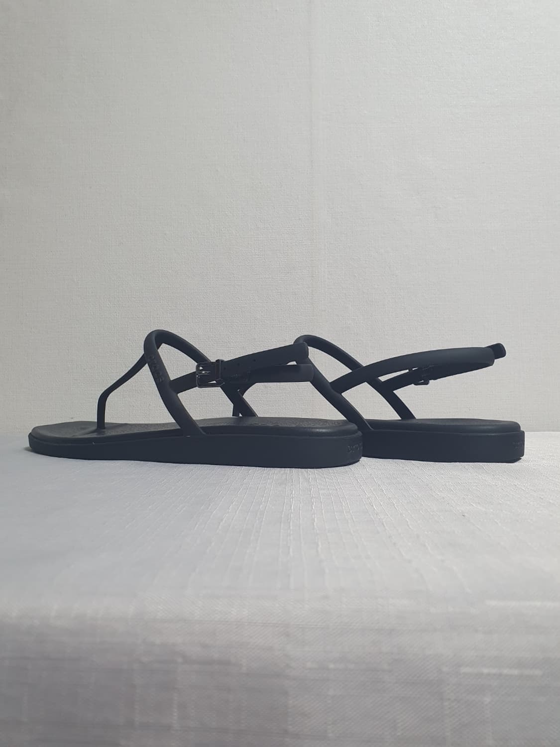 240mm 크록스 마이애미 통 플립플랍 블랙  상품이미지4