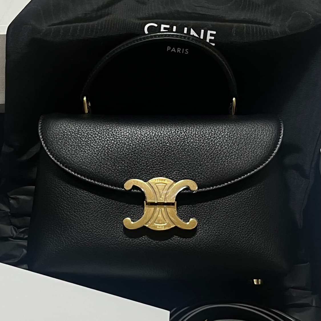 정품) 셀린느 틴니노백 카프스킨 상품이미지3