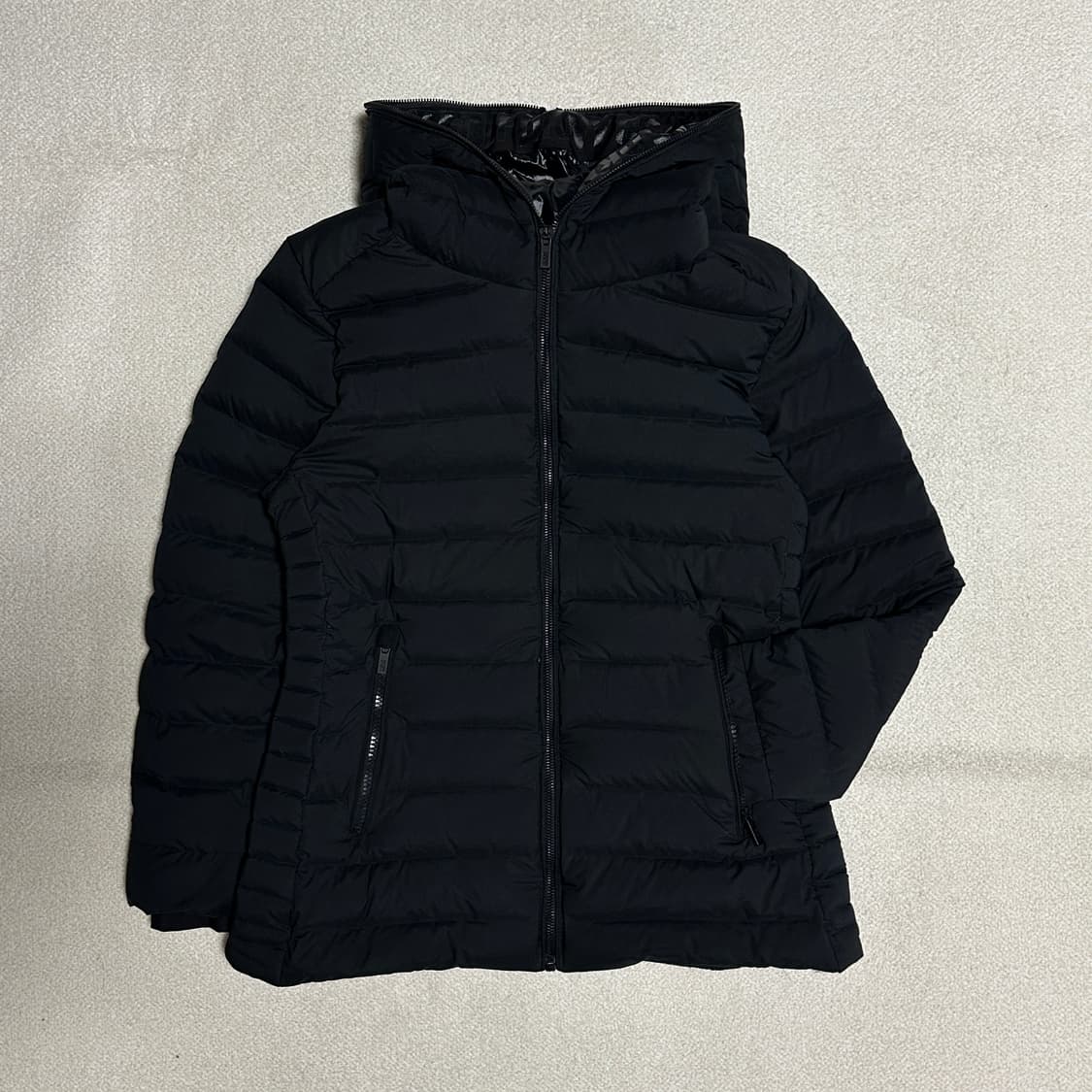 DKNY GOLF 여성 헝가리구스 심리스 스윙 다운 상품이미지1