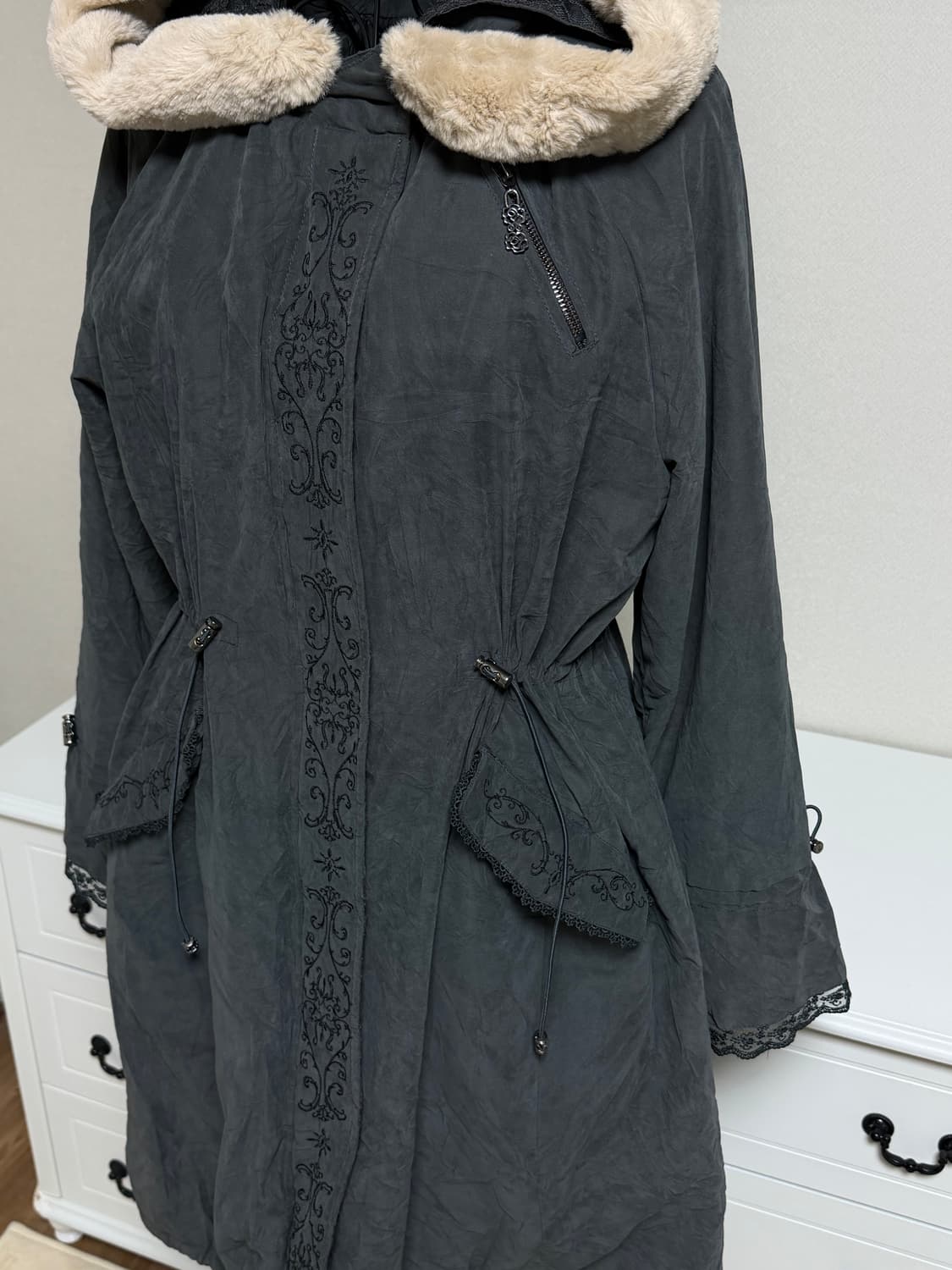 엑시즈팜 레이스 야상 상품이미지2