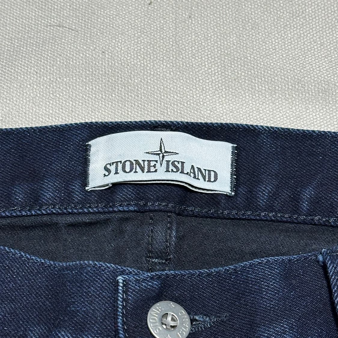 Stone Island 정품 TYPE: SK 슬림핏 데님 팬츠 중청 상품이미지3