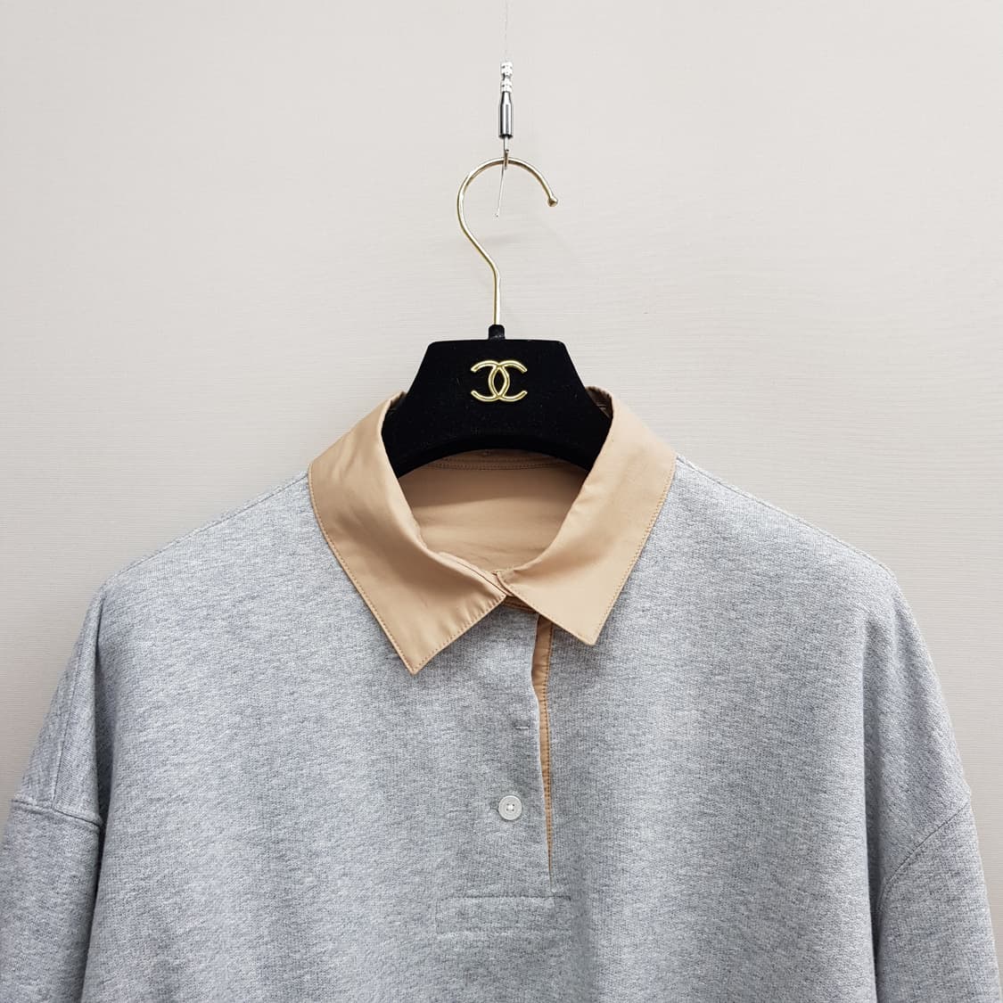 한섬 시스템 2022 카라 레이어드 크롭 맨투맨 F90사이즈 상품이미지3