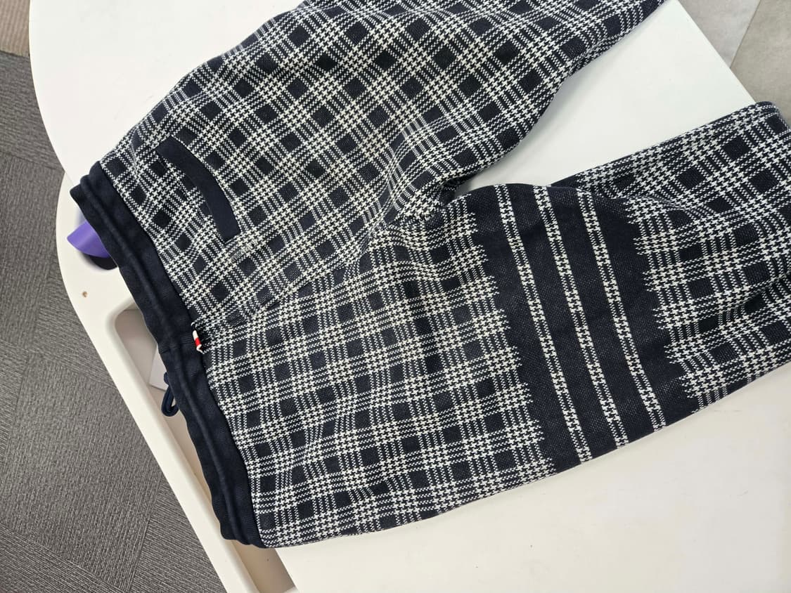 [40%할인] 톰브라운 체크 조거팬츠 1사이즈 상품이미지2