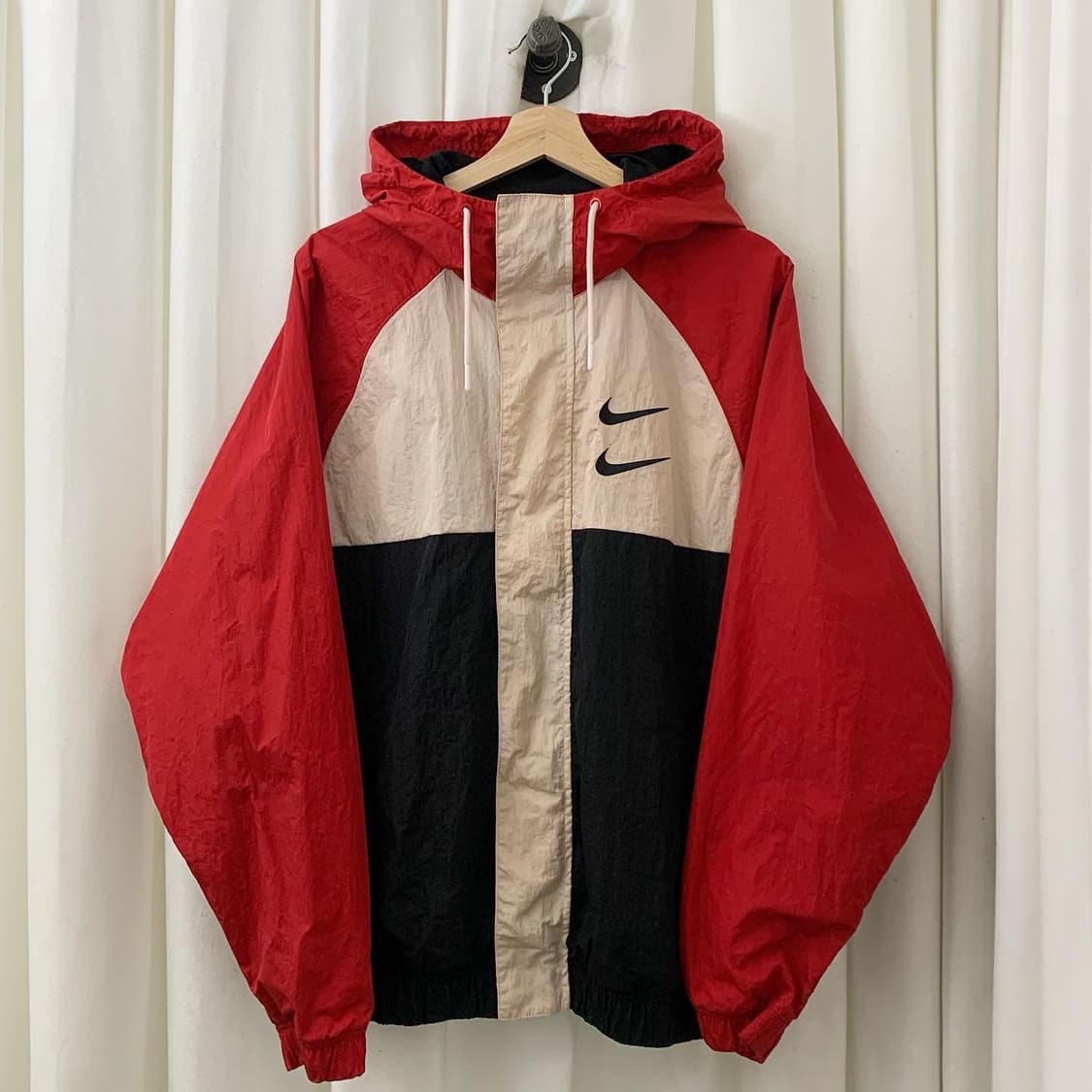 나이키 멀티컬러 더블 스우시 윈드브레이커 상품이미지1