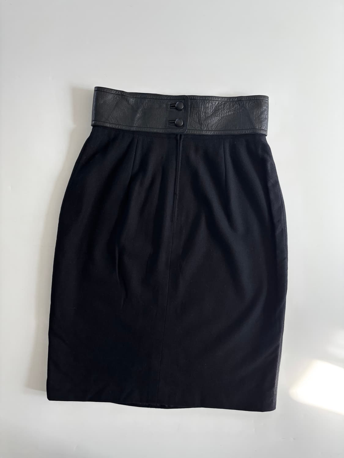 Gucci 구찌 블랙 가죽 미니 스커트 상품이미지4