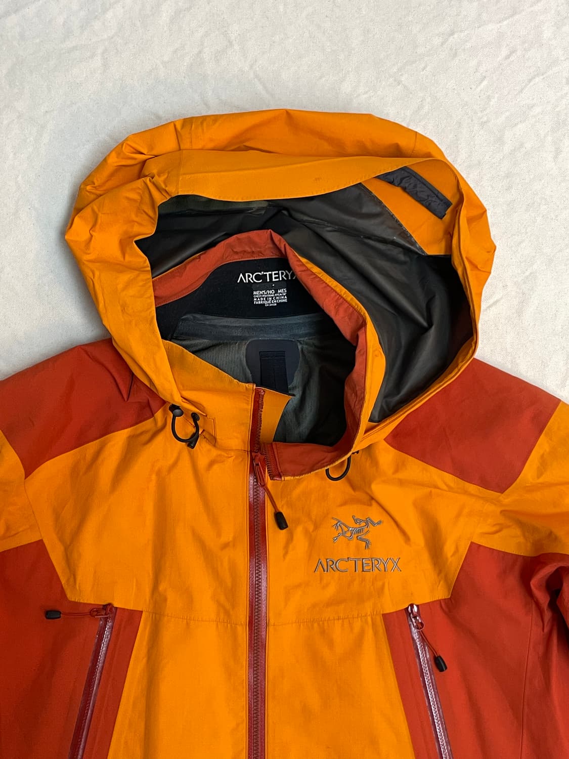 아크테릭스 윈드브레이커 상품이미지2