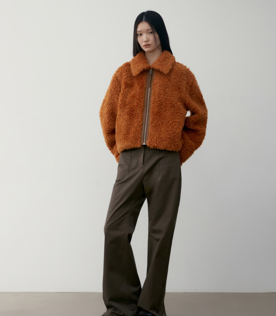 Lowclassic FLUFFY FUR JACKET_COGNAC 상품이미지1
