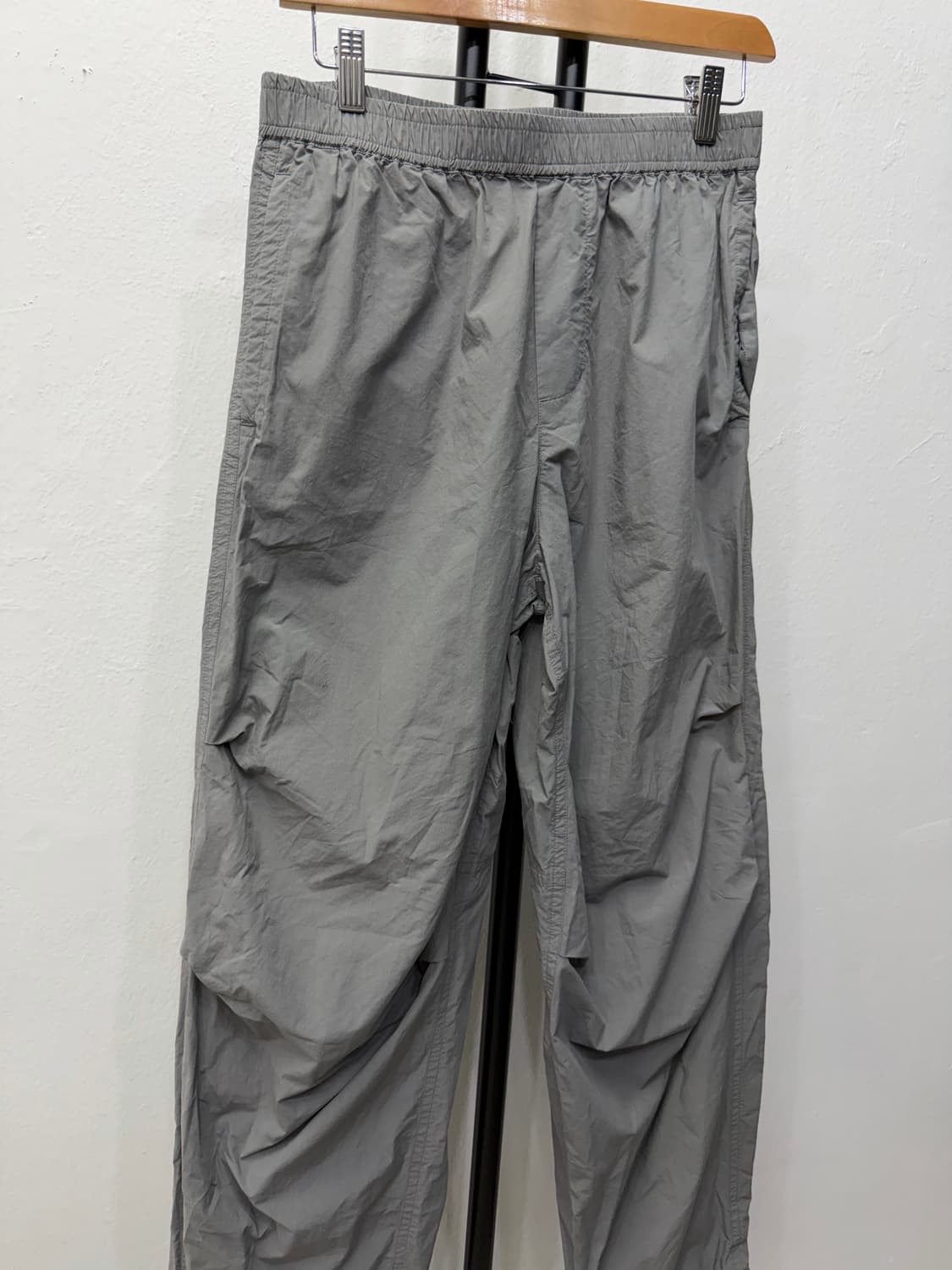 정품) COS 코스 그레이 밴딩 트레이닝 팬츠 XS 상품이미지2