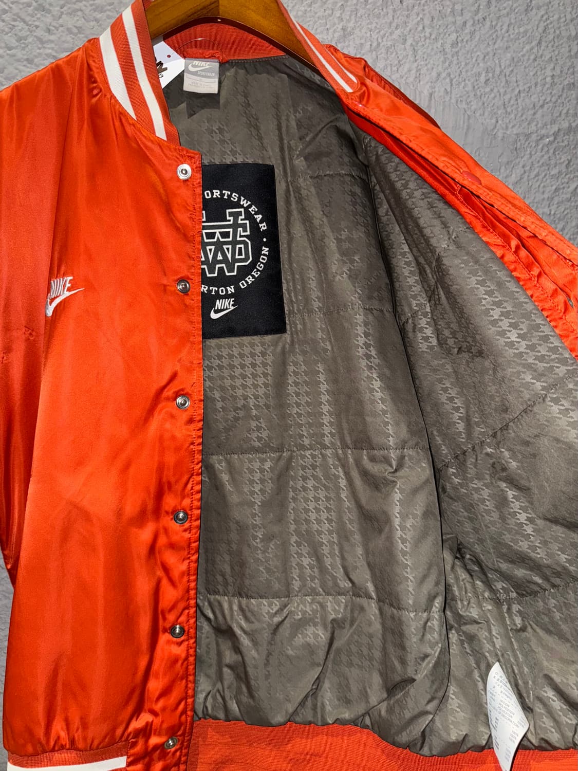 나이키 화이트삭스 사틴자켓 상품이미지4