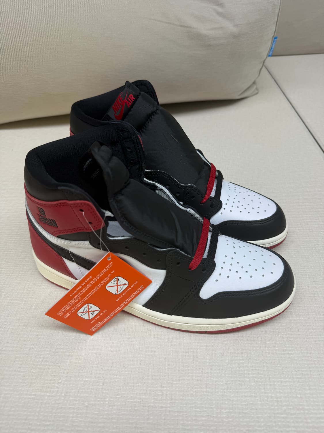 조던1 레트로 하이 OG 블랙토 270 상품이미지1