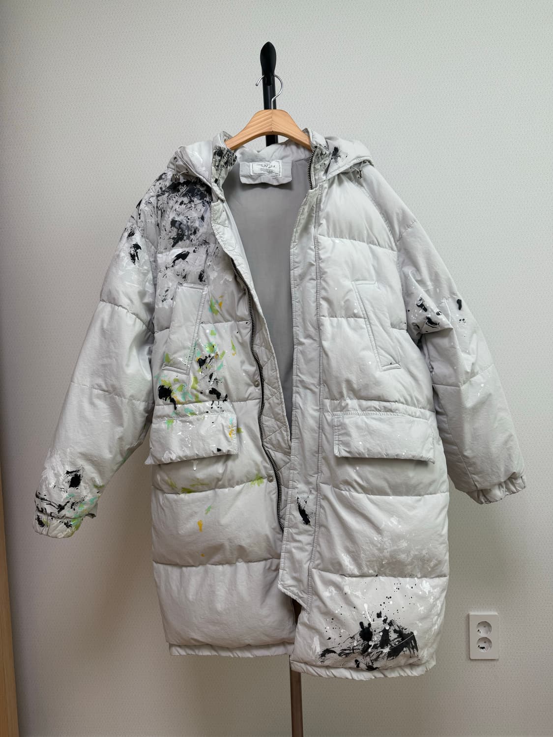 빈티지 페인팅 롱패딩 상품이미지1