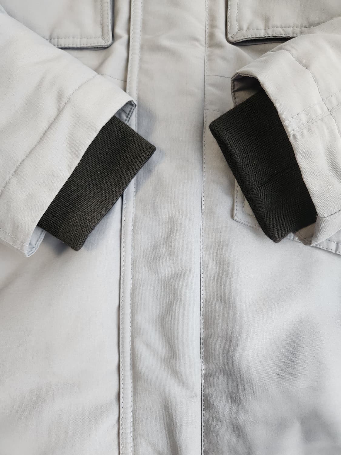 빈폴 스포츠 남녀공용 그레이 덕다운 패딩 사이즈90(s)

사용감 거의  상품이미지2