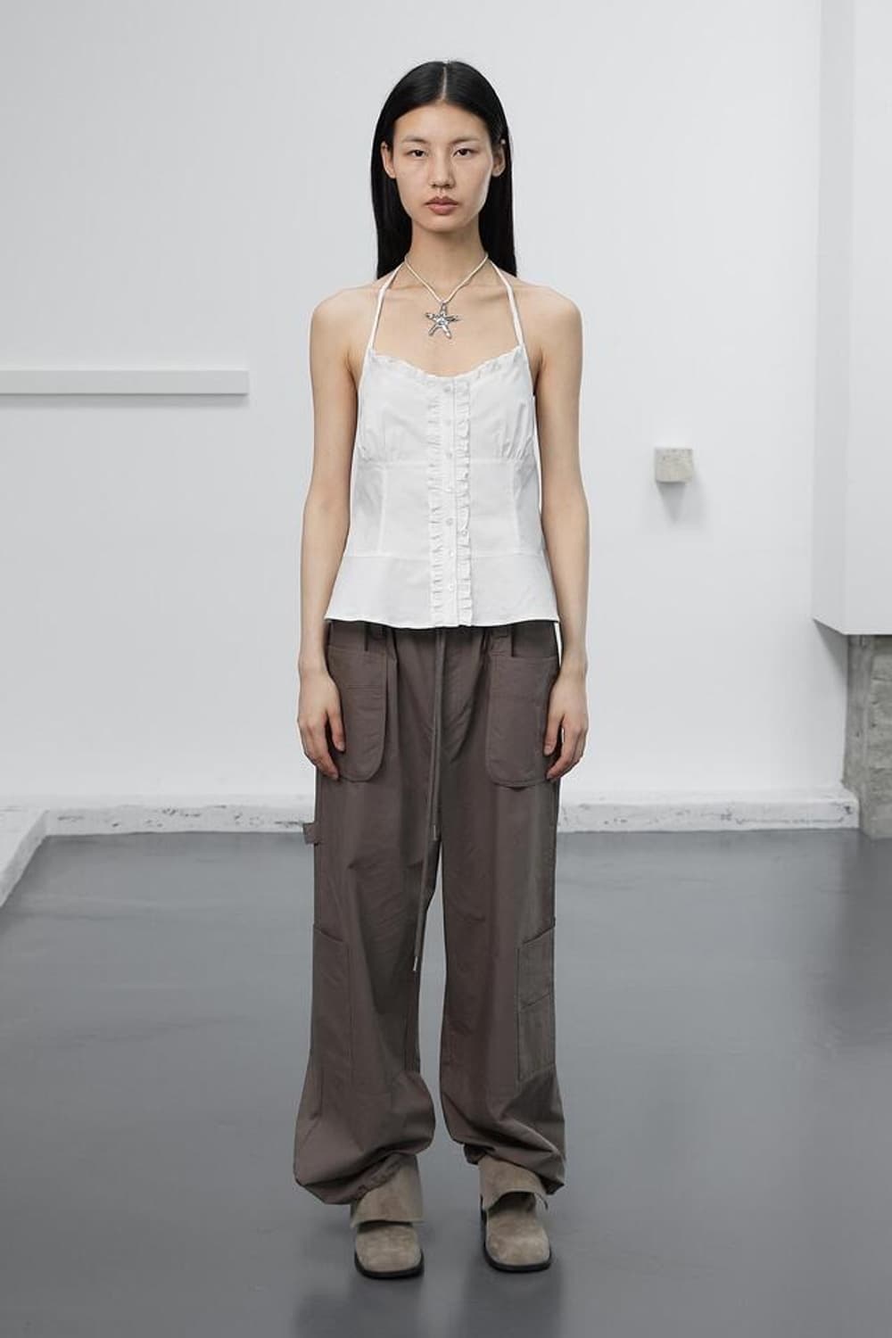 FRILL HALTER PEPLUM BLOUSE 상품이미지1