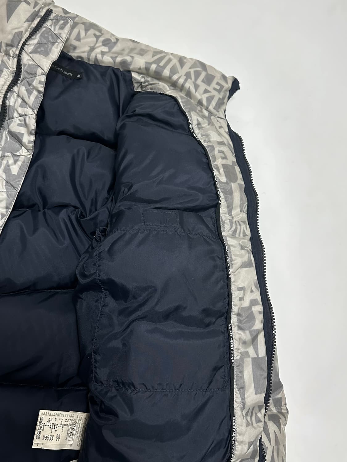 캘빈클라인 진스 00s 레터링 덕다운 패딩 상품이미지8