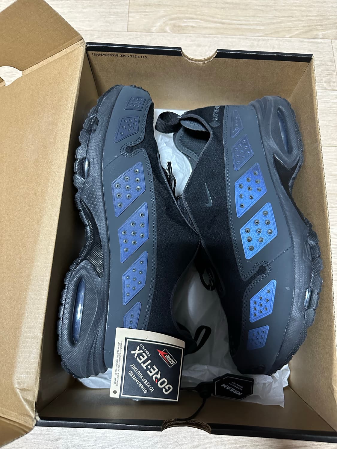 나이키 에어맥스 sndr 고어텍스 블랙 앤 다크 스모크 그레이 상품이미지1