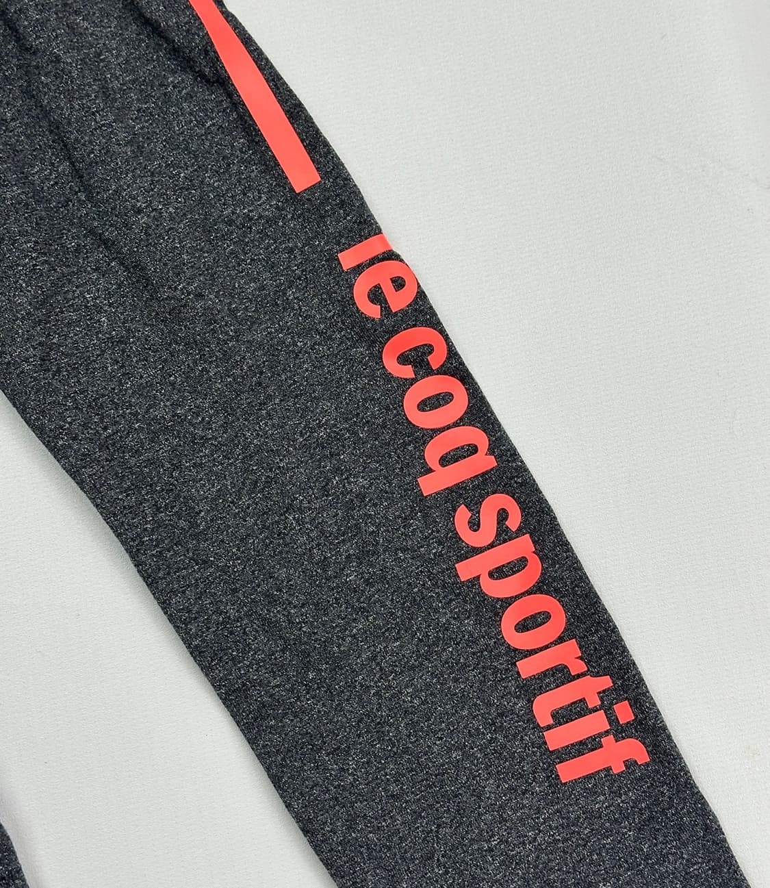 르꼬끄 백리스포인트 러닝 필라테스 슬림핏 그레이 긴팔티 상품이미지3