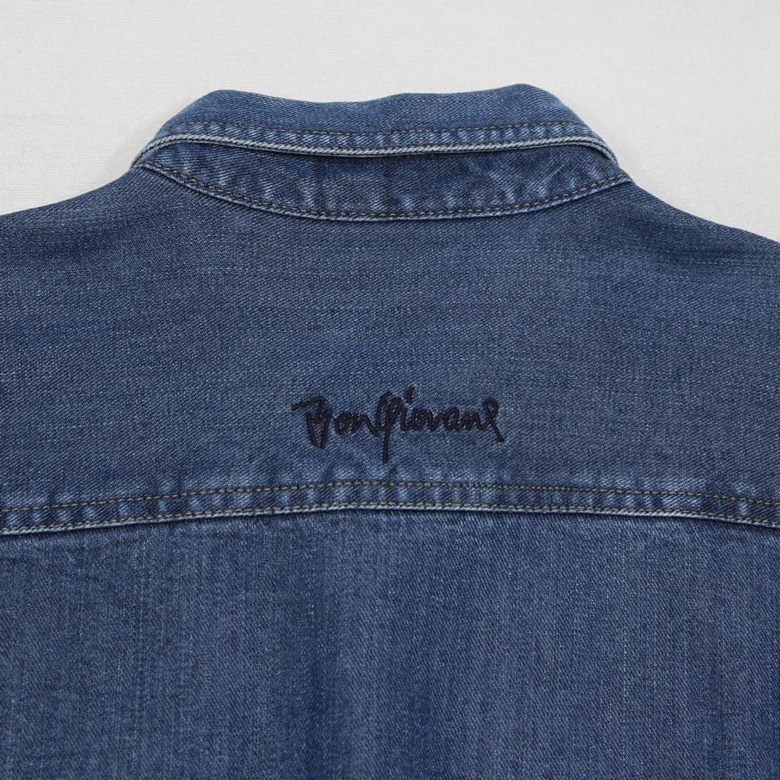 (착용컷) BON GIOVANE 자수 데님 셔츠 (남성용 105) 상품이미지8