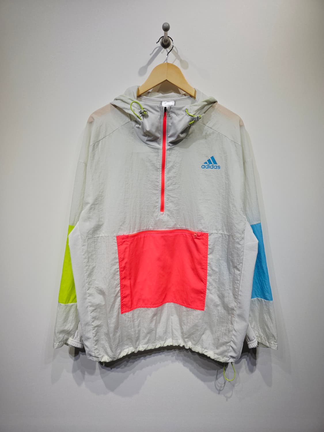 아디다스(Adidas) 어댑트 아노락 바람막이 상품이미지2