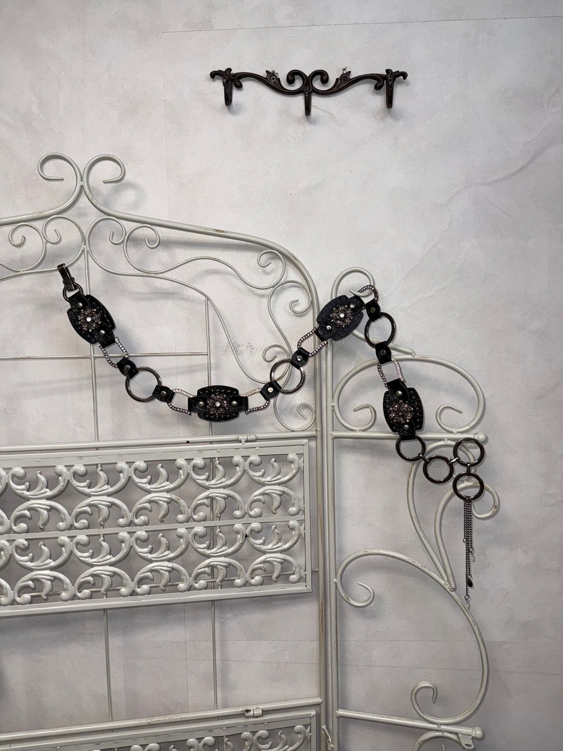 Black oriental floral cubic chain belt 상품이미지1