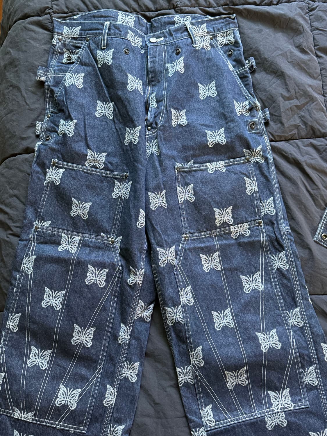 니들스 빠삐용 에이프런 데님팬츠 L사이즈 판매합니다. 상품이미지1