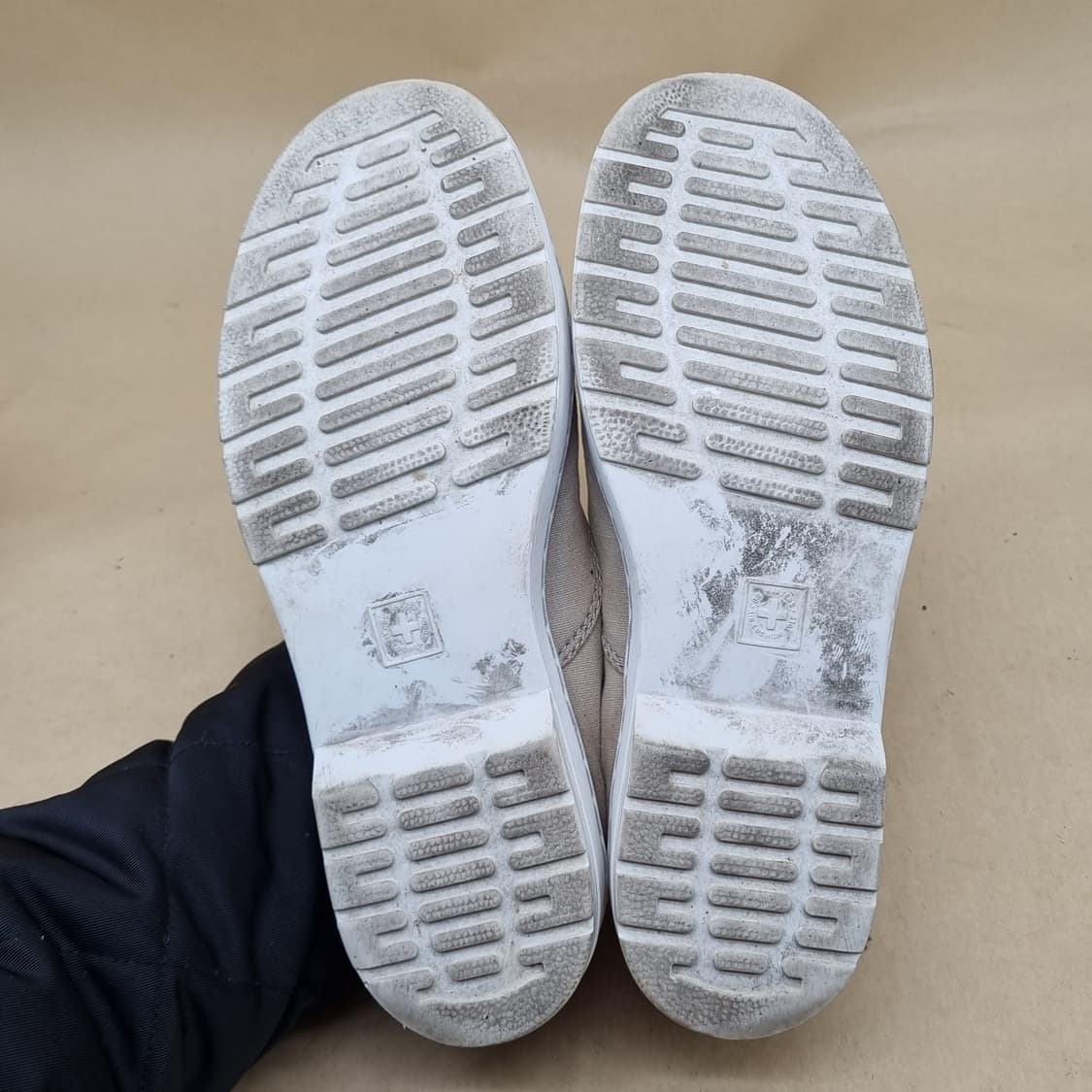 닥터마틴 레이크우드 남성스니커즈 260 상품이미지3