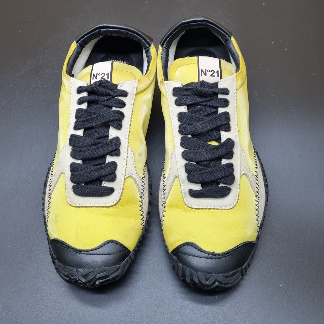 넘버N21. 운동화 220 상품이미지2