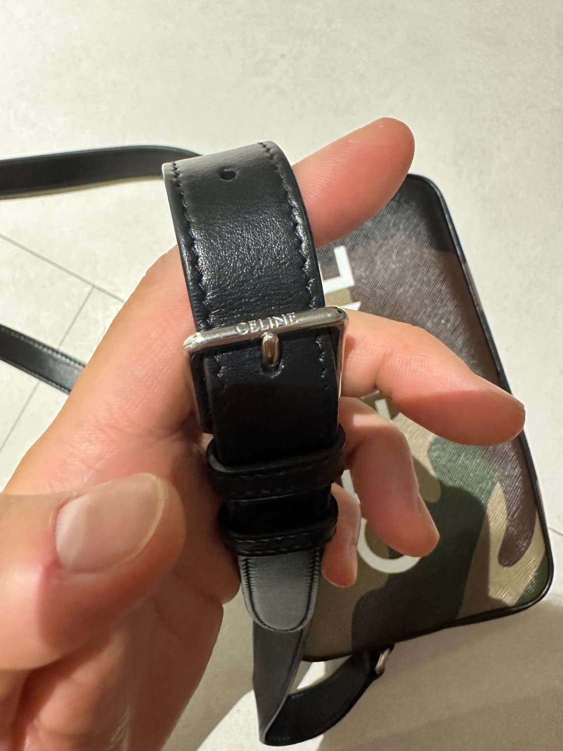 CELINE 셀린 카모플라쥬 미디움 숄더백 상품이미지8