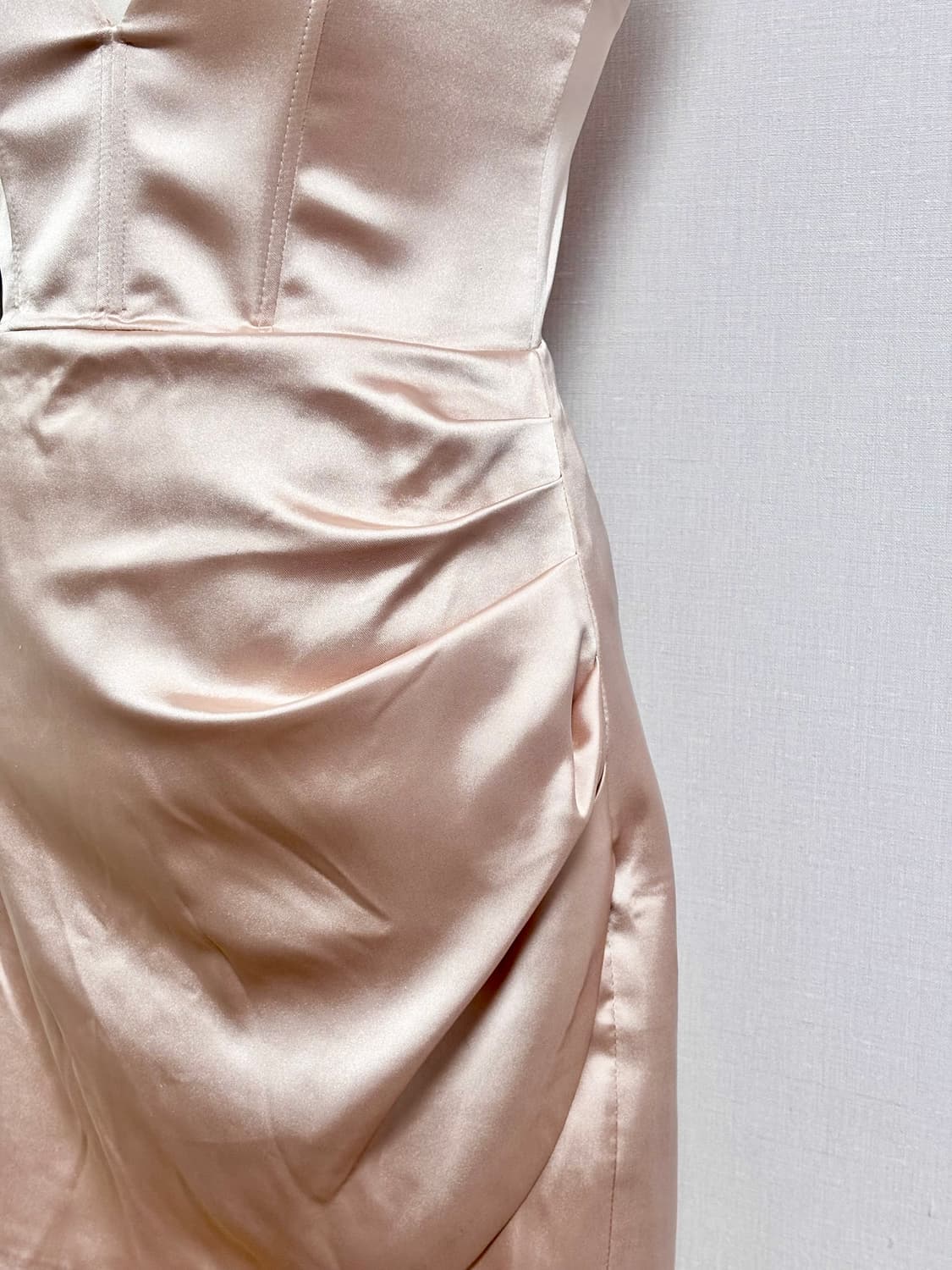 (착샷O) 자라 누드핑크 새틴 슬리브리스 미니 원피스 상품이미지3