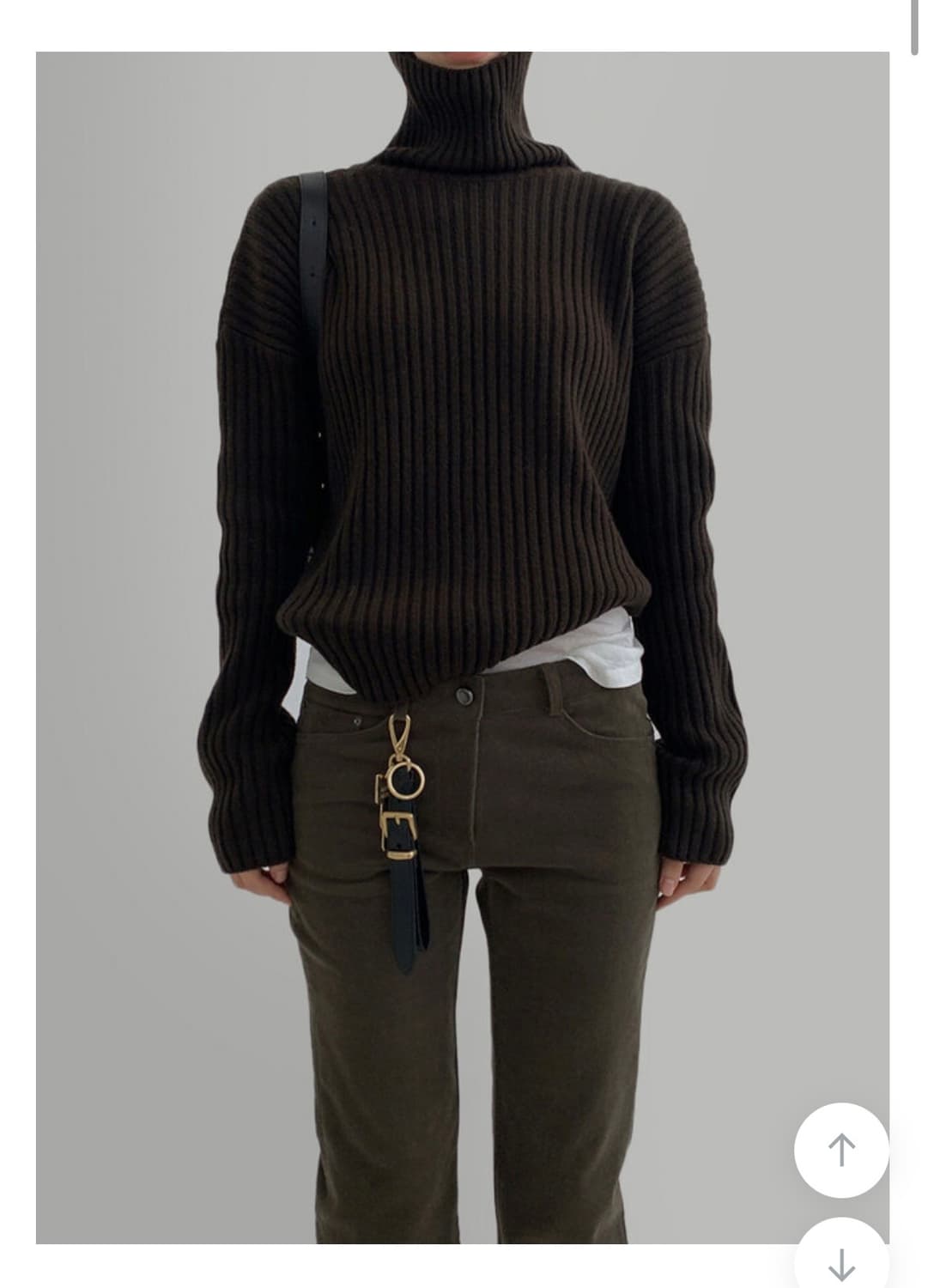 라룸 로우터틀넥니트&루프코듀로이팬츠 셋업 상품이미지4