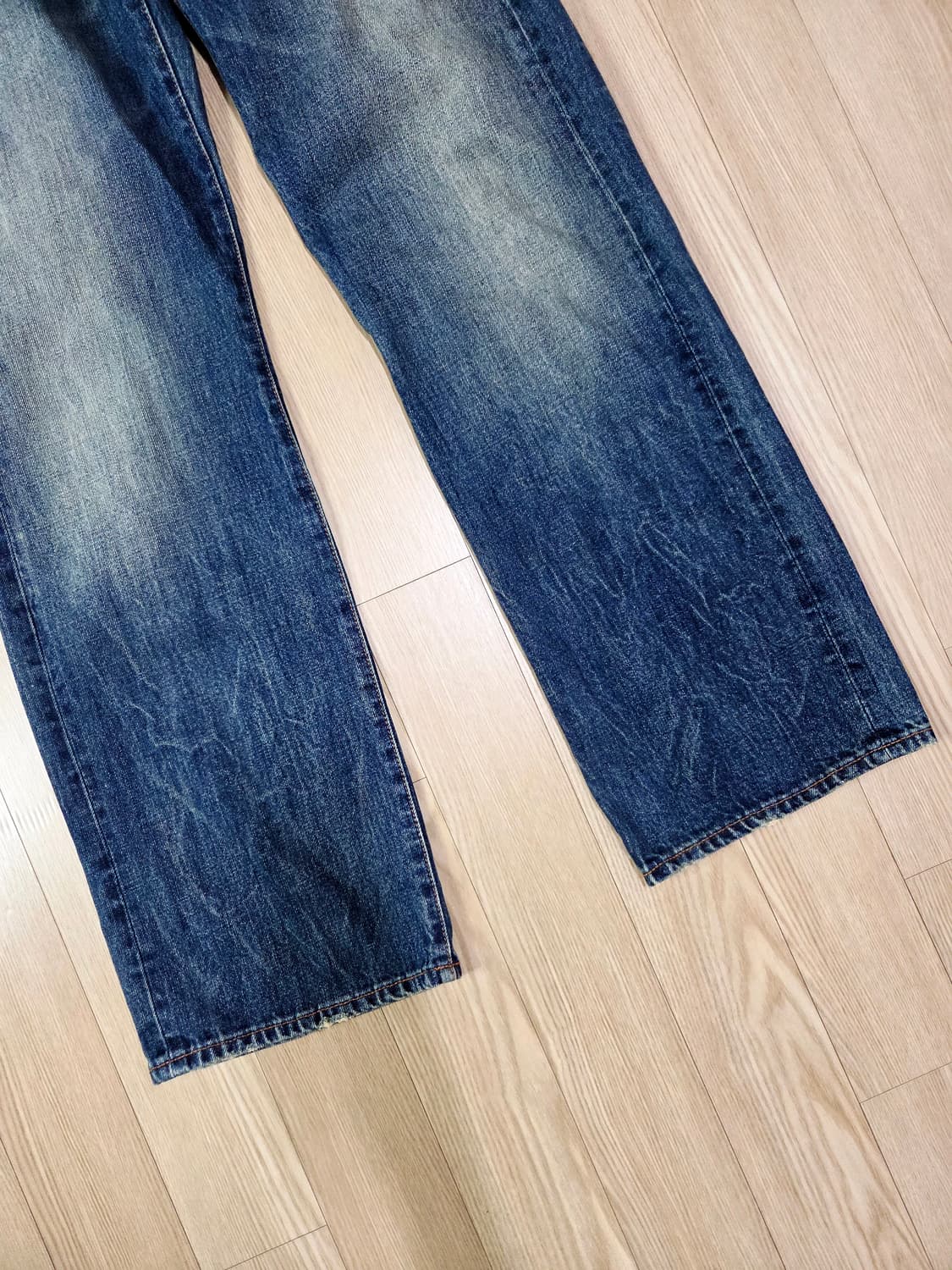 ADDICT 블루 워싱 포켓 디테일 데님 팬츠 상품이미지4