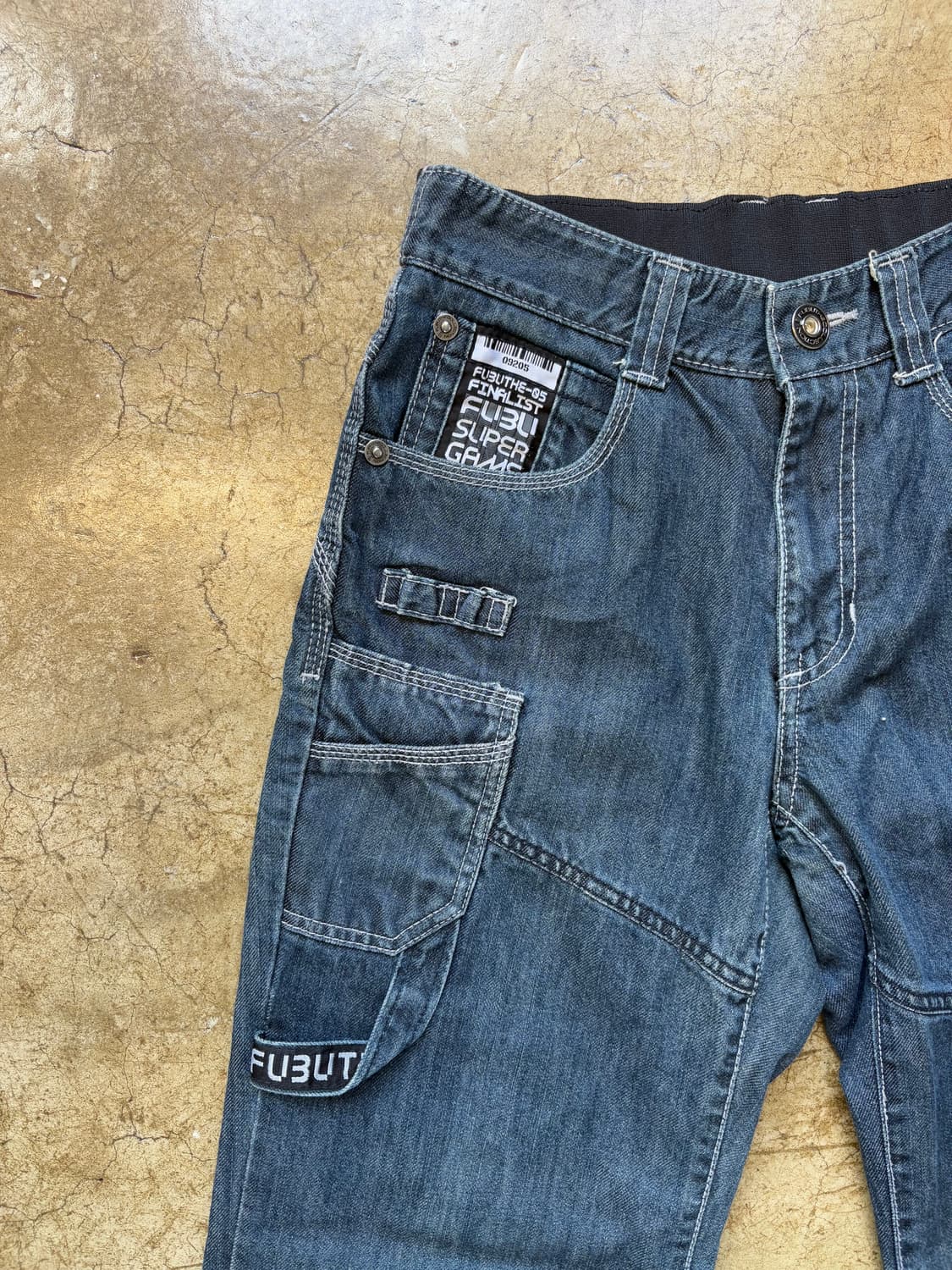 FUBU 자수 카펜더 데님 팬츠 상품이미지3
