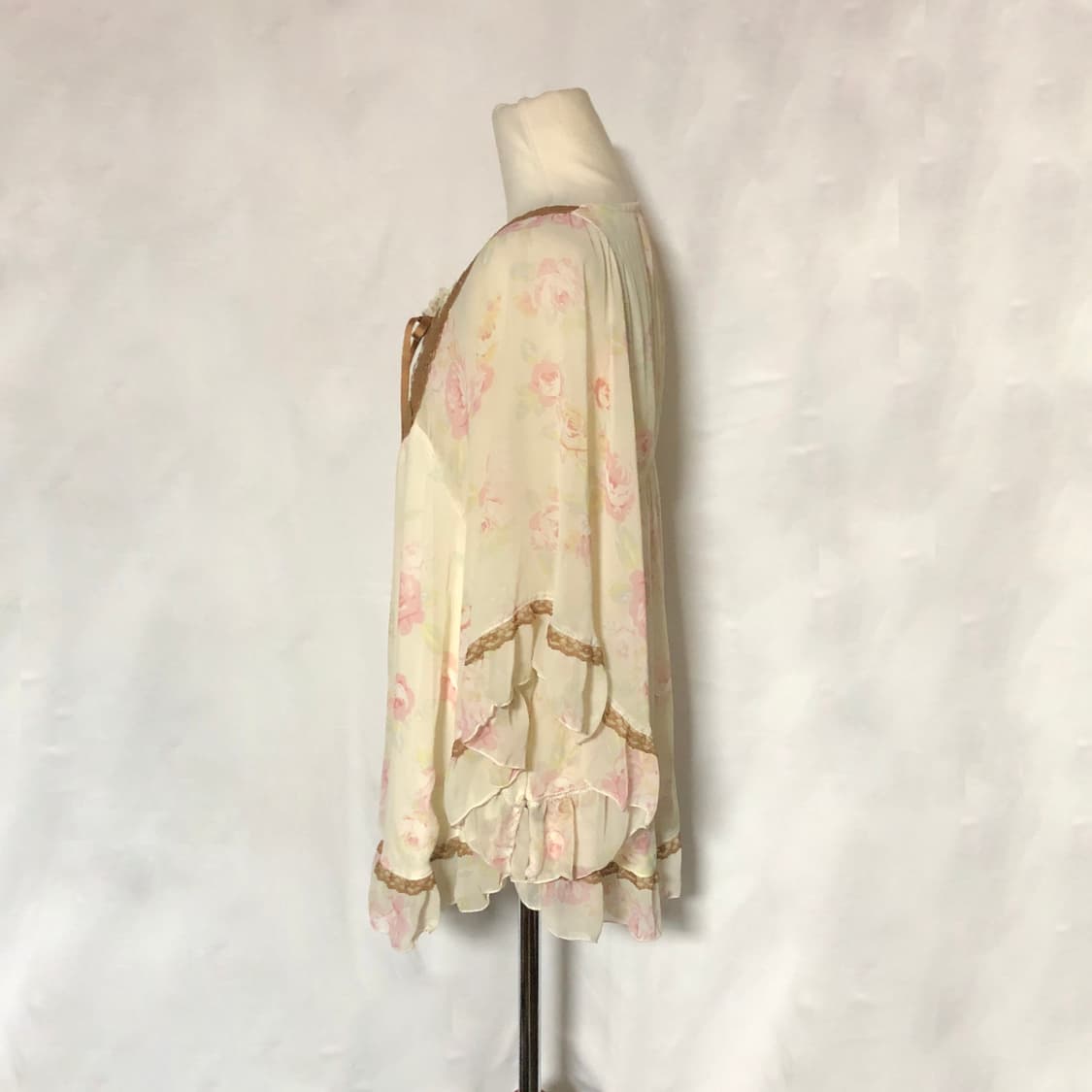 deary 꽃무늬 케이프 블라우스 상품이미지8