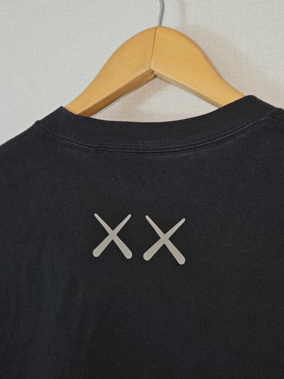 유니클로 UT 카우스 KAWS 반팔 티셔츠 그래픽 L 상품이미지4