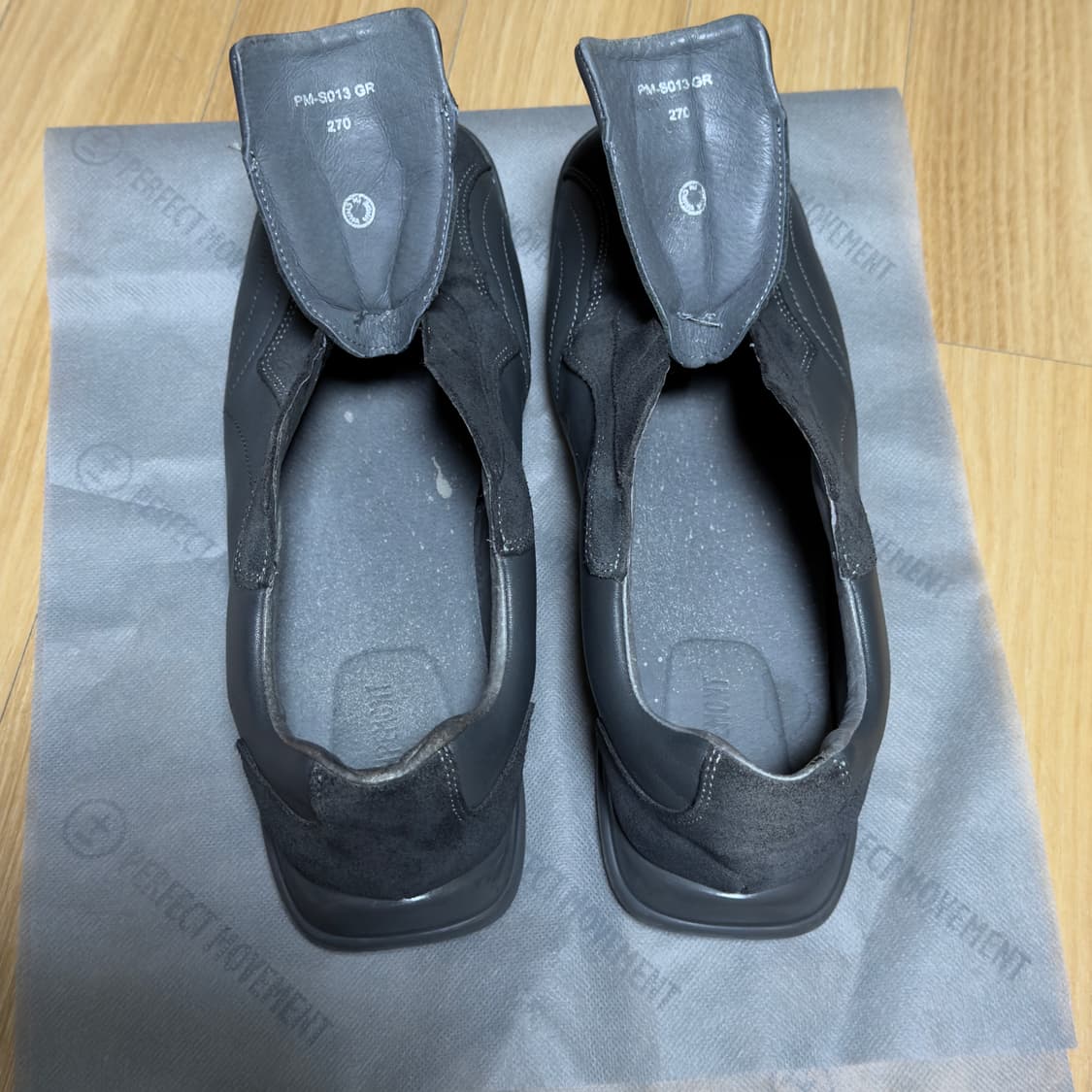 페몬트 노운 스퀘어 회색 270 상품이미지4