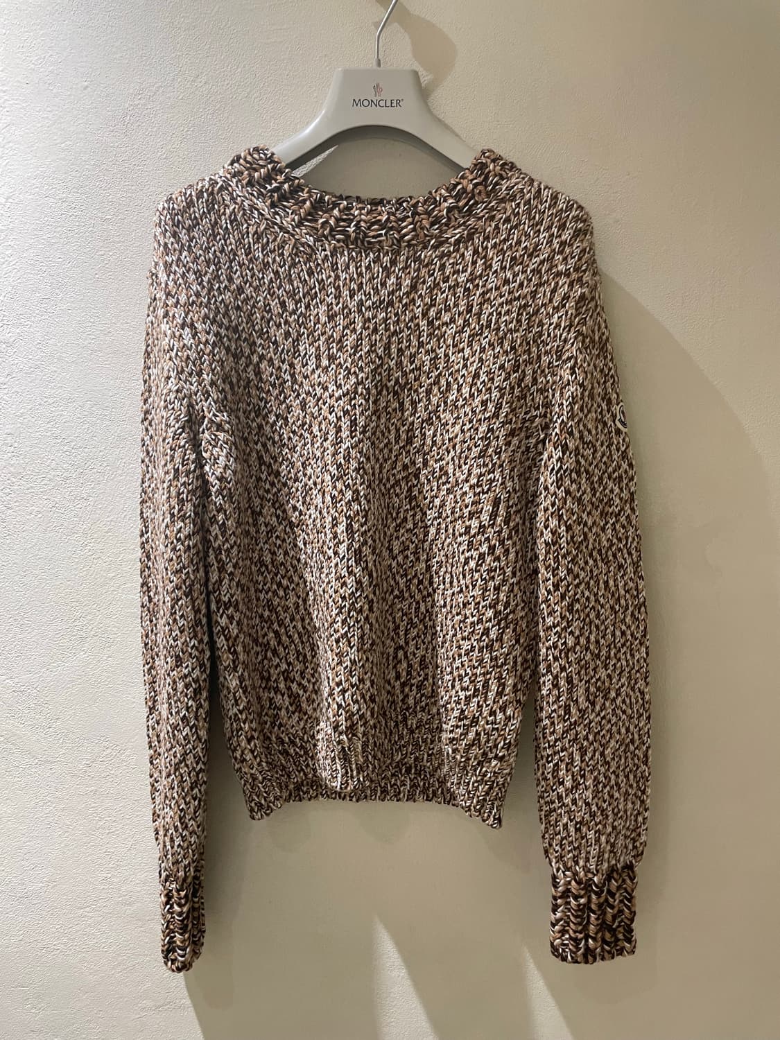 몽끌레어 여성스웨터 상품이미지1