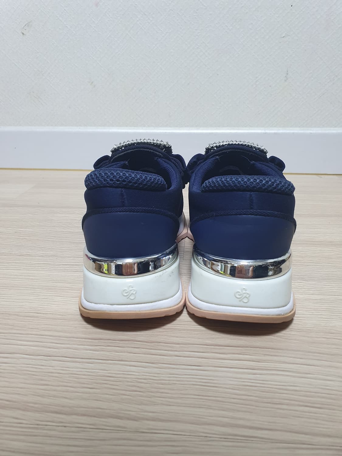 슈콤마보니 네이비 스니커즈 리본 장식 240 상품이미지6