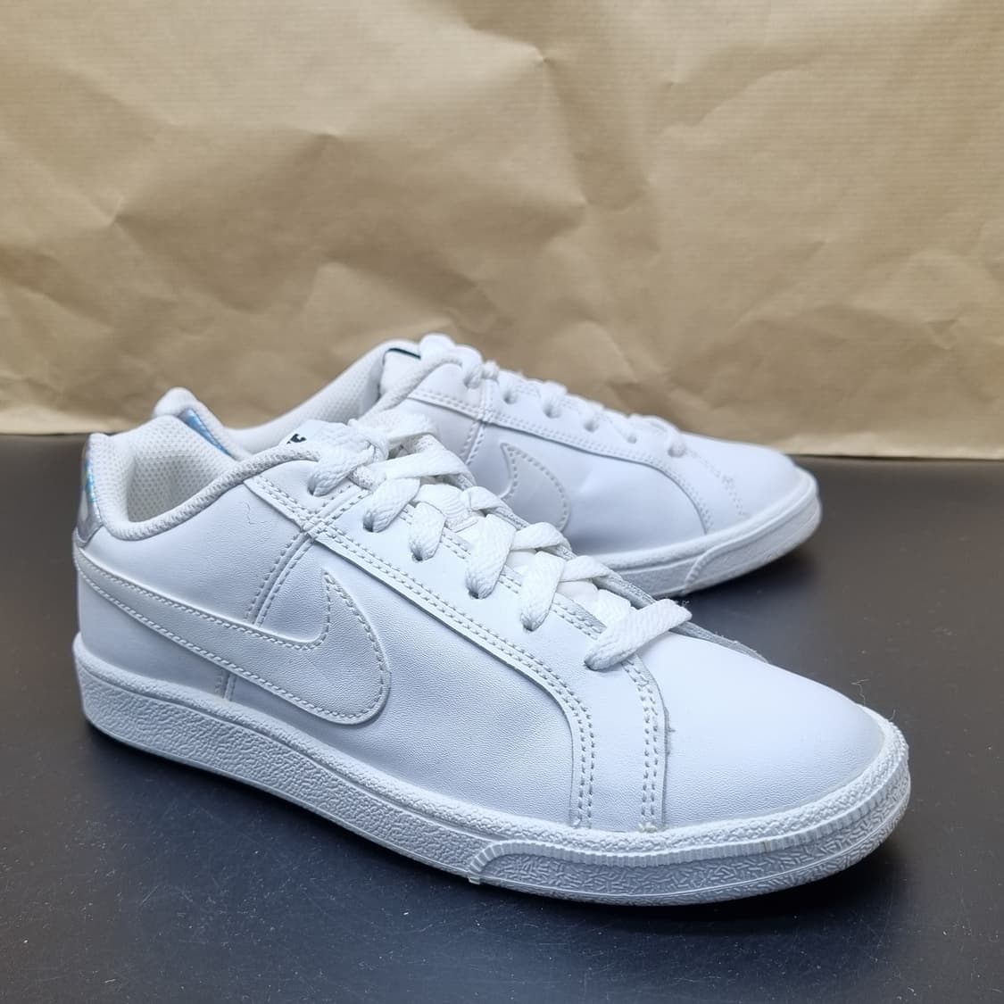 나이키 코트로얄2 스니커즈 235 상품이미지1