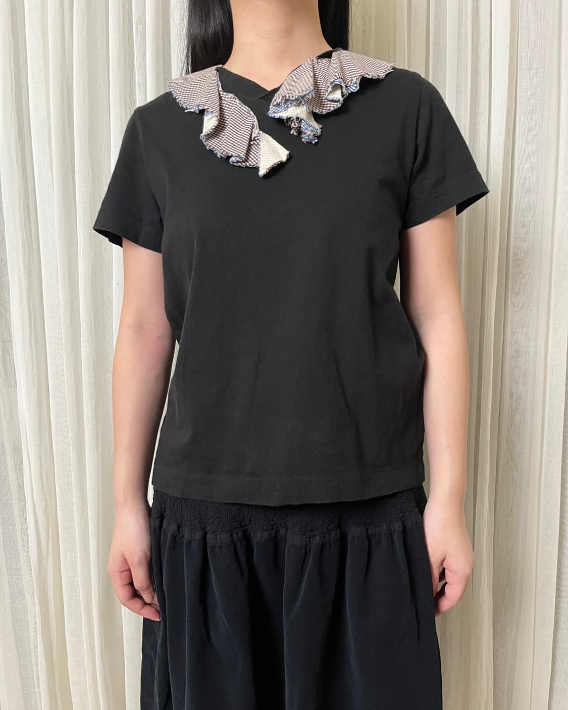 꼼데가르송 체크 러플 넥라인 v넥 티셔츠 comme des garcons 상품이미지1