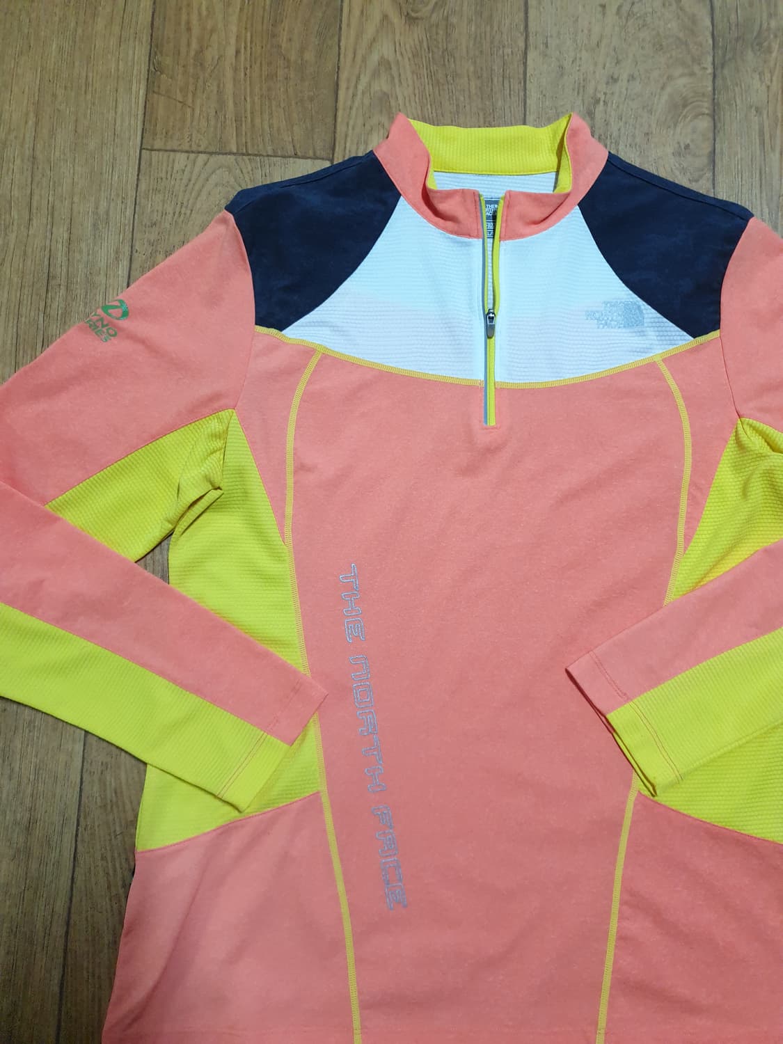 1111 노스페이스 아웃도어 반집업 95 사이즈입니다 상품이미지4